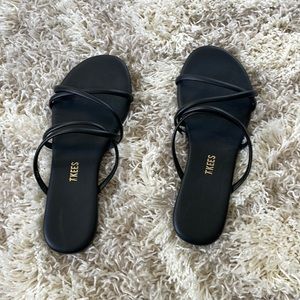 TKEES Sloane sandals in black